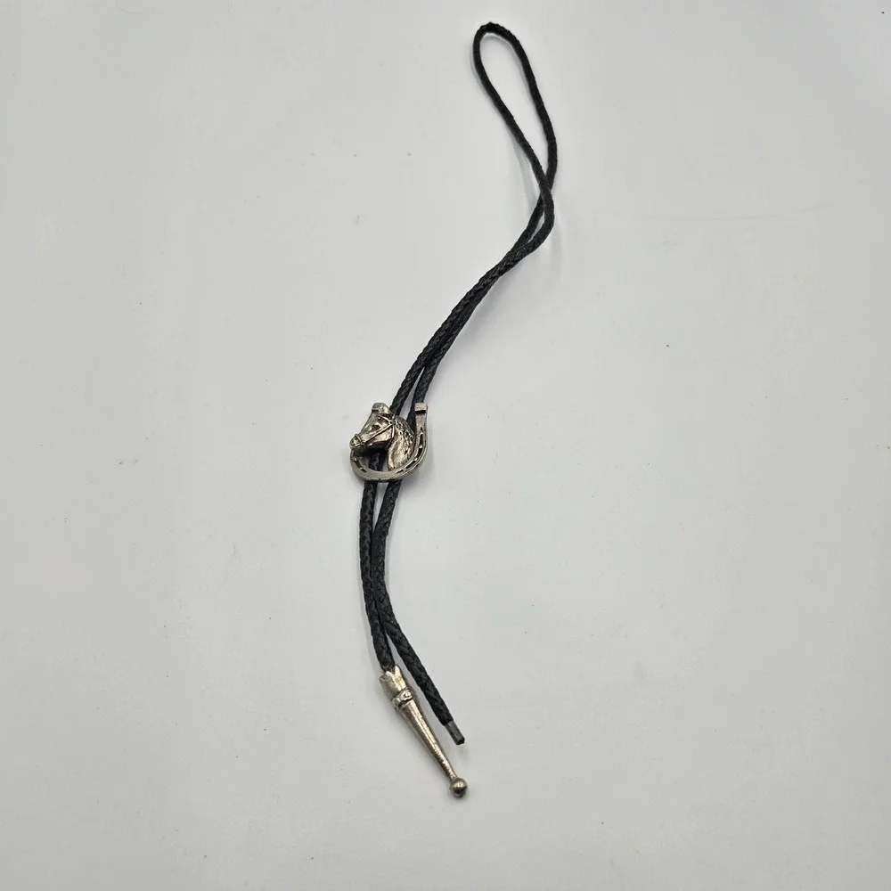 Vintage Bolo Western‎ Tie Silver Tone Horseshoe Horse Head W/ Braided Cord